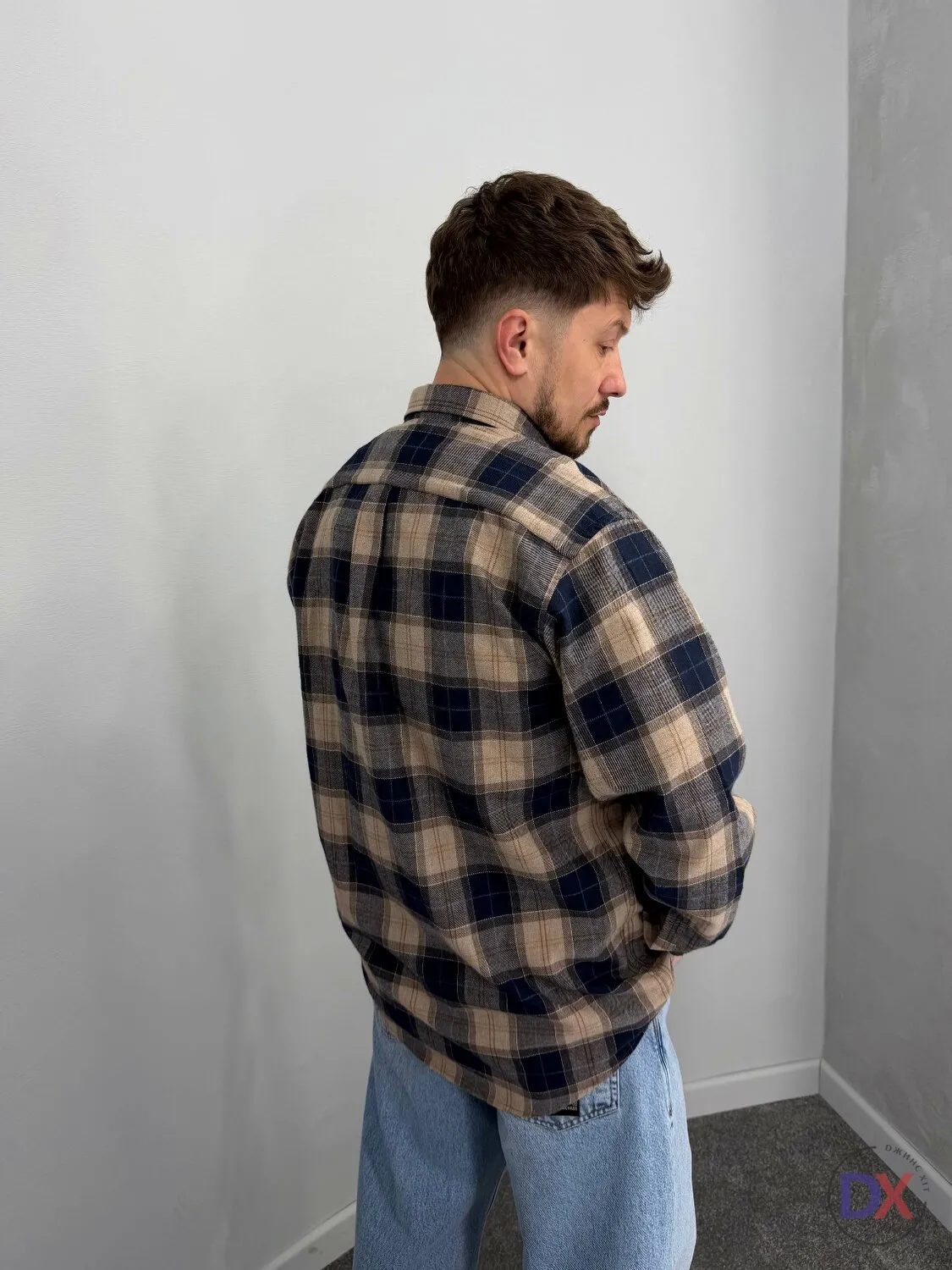 Сорочка чоловіча в клітинку (бежевий/синій) з коміром button-down та вишивкою  - фото 1